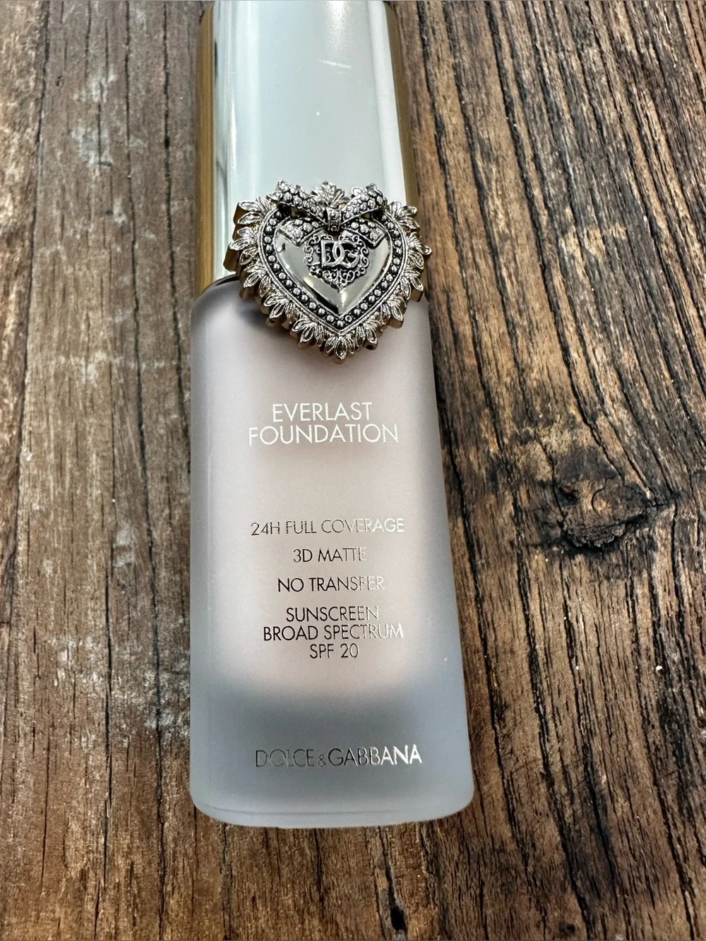Dolce & Gabbana Everlast Foundation - Silver Bottle